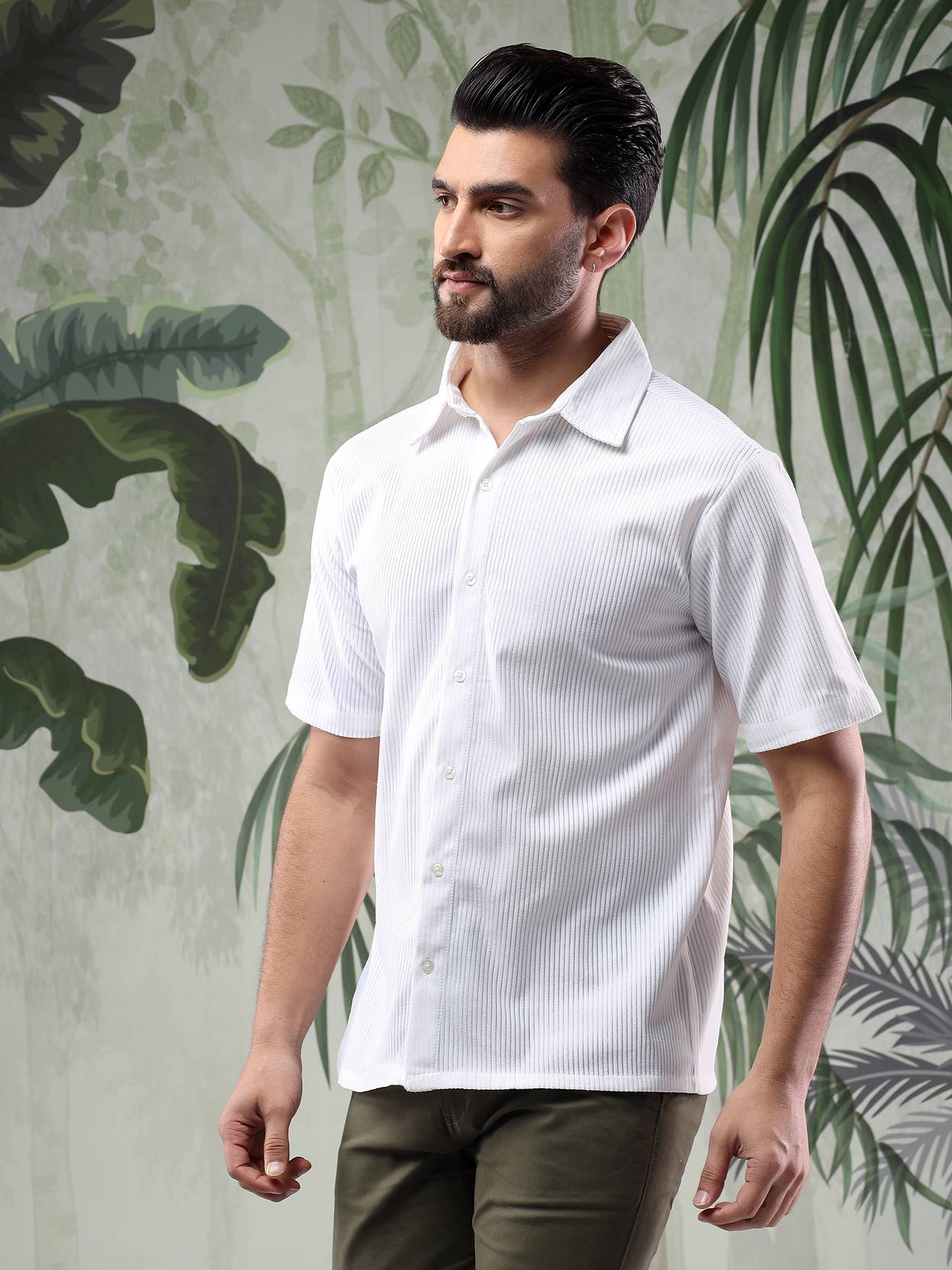 KOTTY  Men Regular Fit Solid Spread Collar Casual Shirt