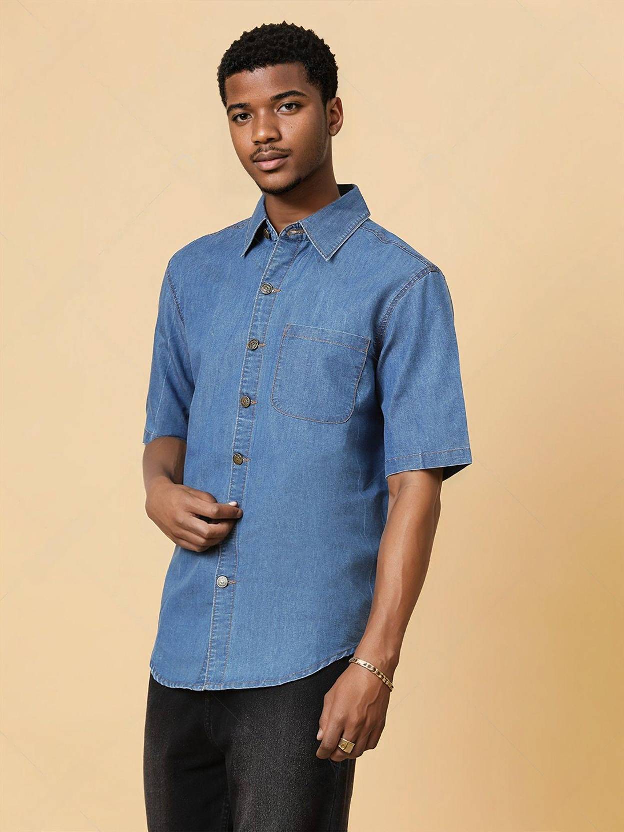 KOTTY  Men Regular Fit Solid Spread Collar Casual Shirt