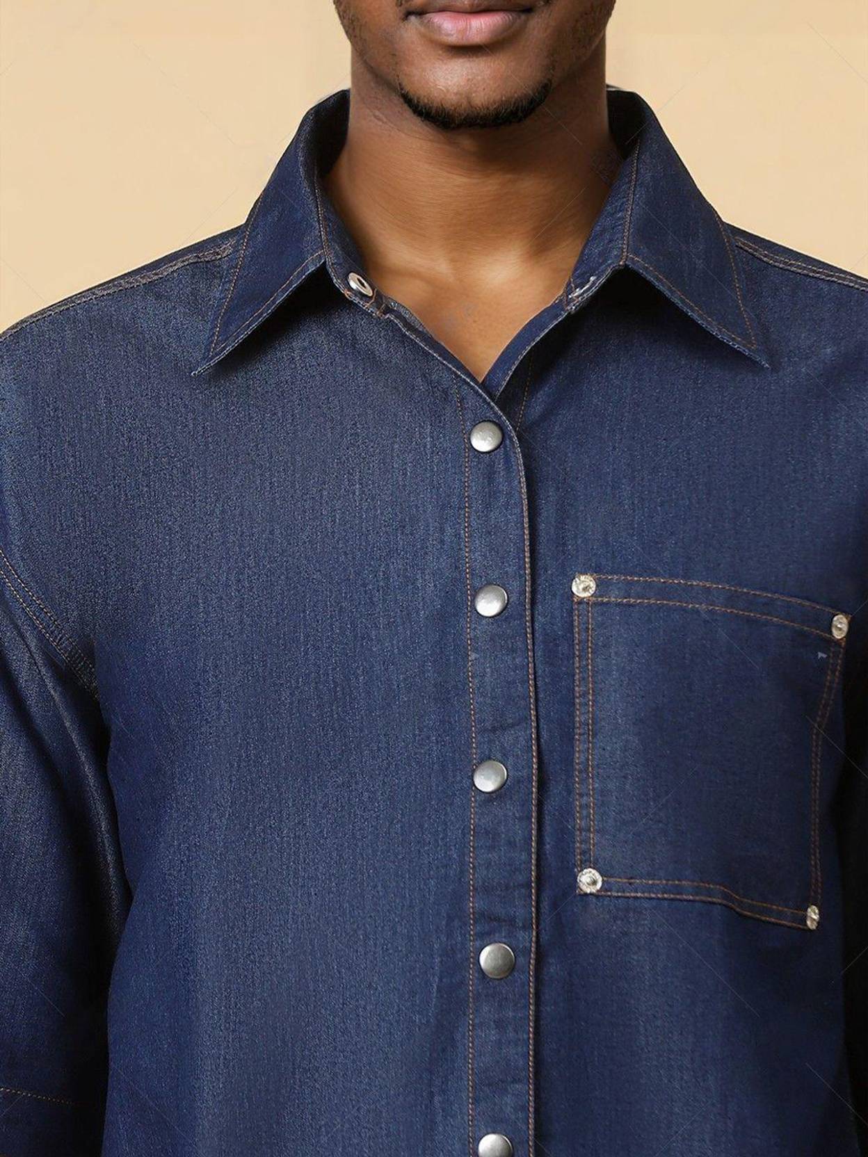 KOTTY  Men Regular Fit Solid Spread Collar Casual Shirt