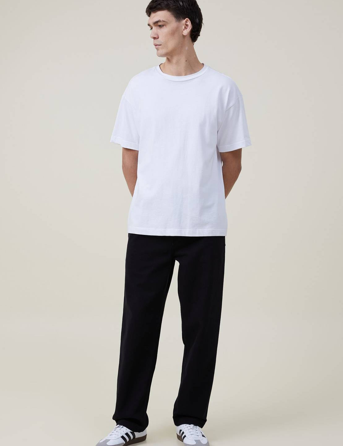 MenRegularMidRiseBlackJeans-2_jpg.jpg