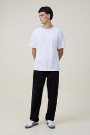 KOTTY Men Regular Mid Rise Black Jeans