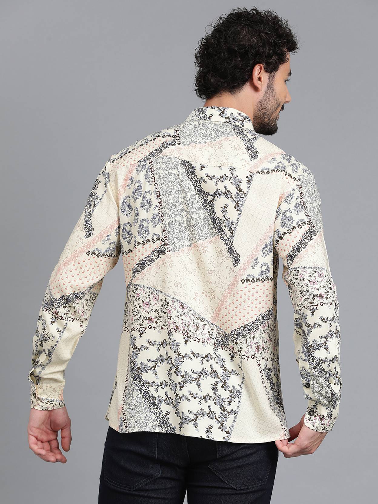 KOTTY  Men Relaxed Fit Fit Printed Spread Collar Casual Shirt