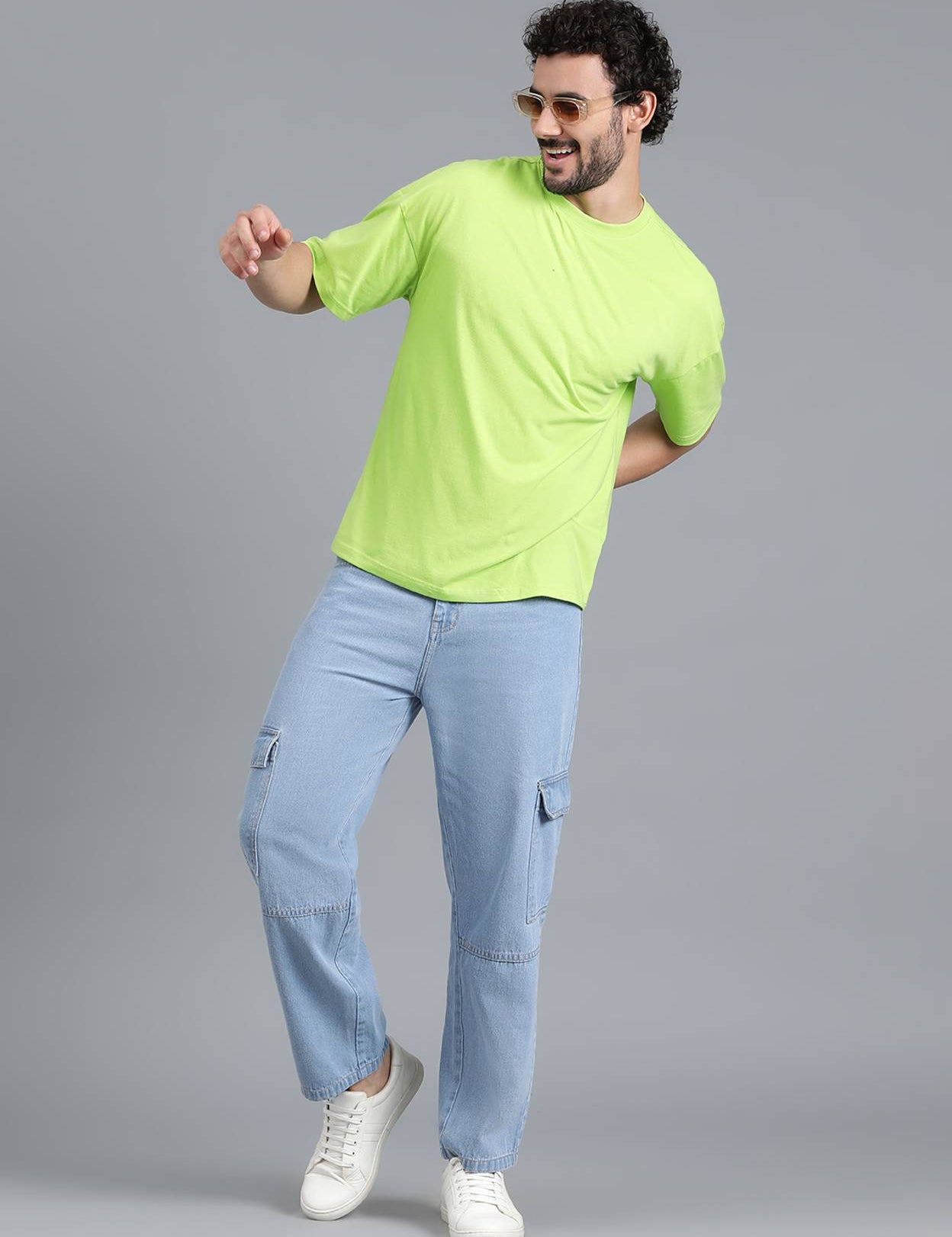 MenSolidRoundNeckCottonBlendGreenT-Shirt-0_jpg.jpg