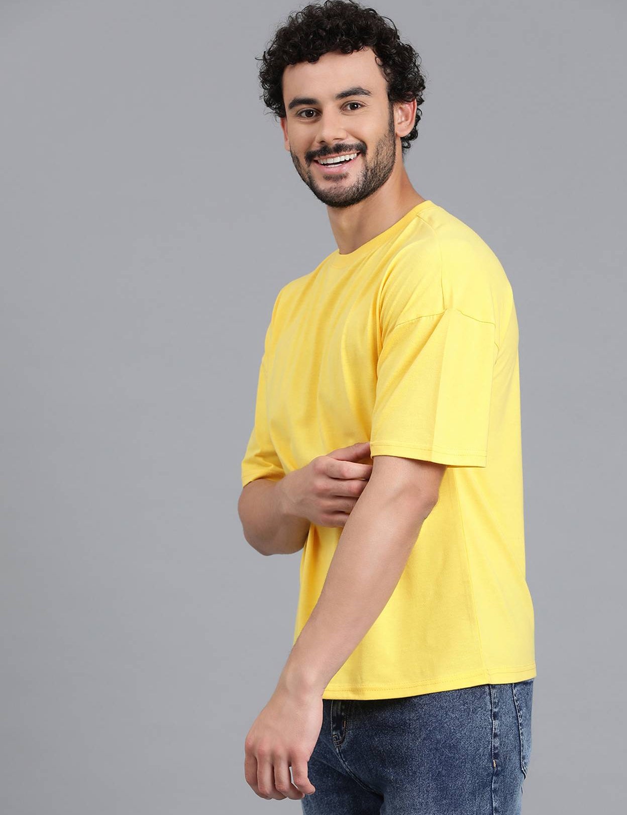 MenSolidRoundNeckCottonBlendYellowT-Shirt-2_jpg.jpg