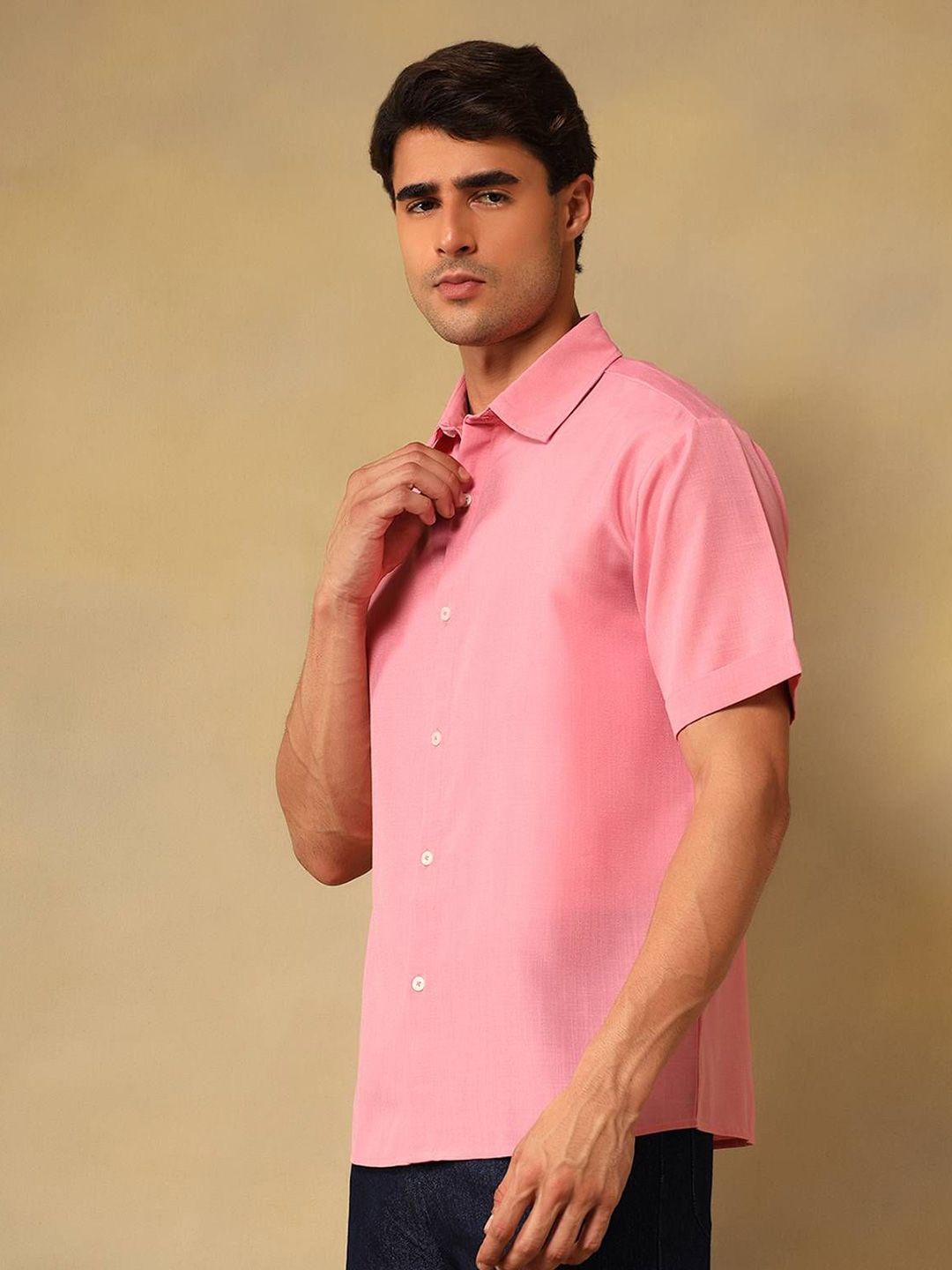 Kotty Comfort Fit Linen Spread Collar Casual Shirt