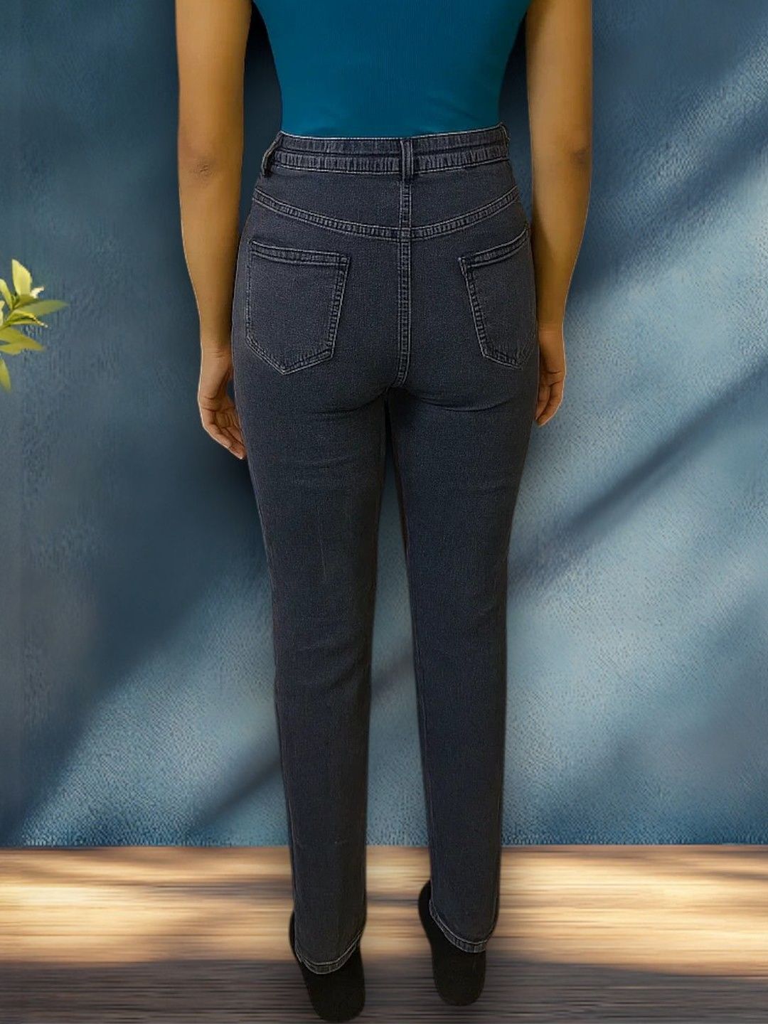 Kotty Women Regular Fit High-Rise Low Distress Light Fade Stretchable Jeans