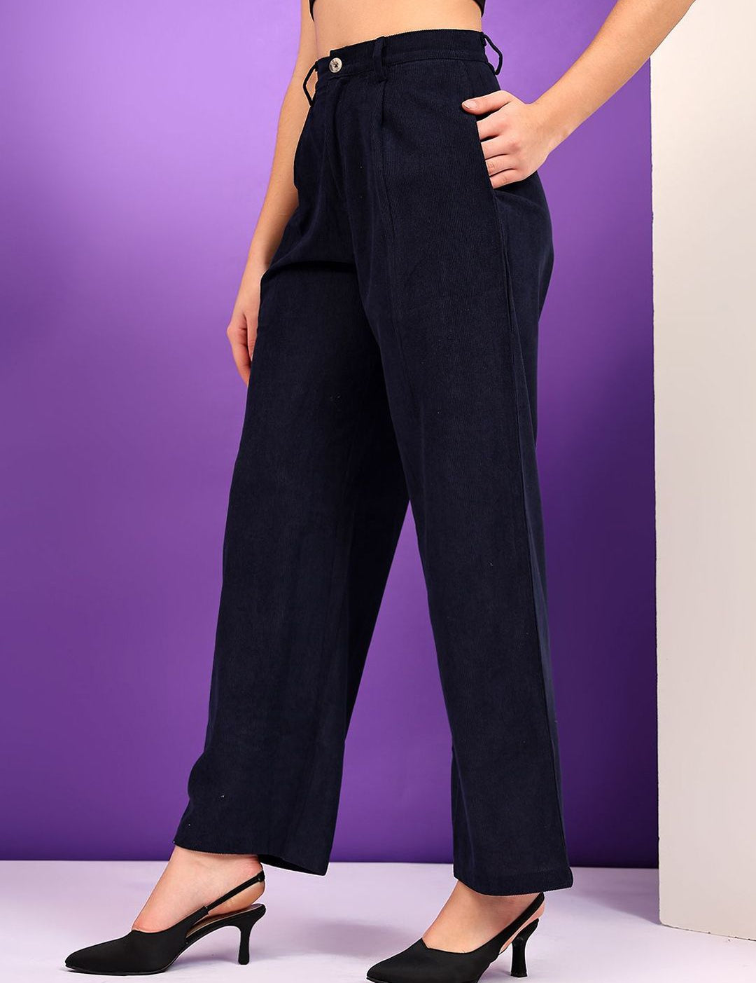 Kotty Women Relaxed Straight Leg Straight Fit High-Rise Corduroy Pleated Trousers