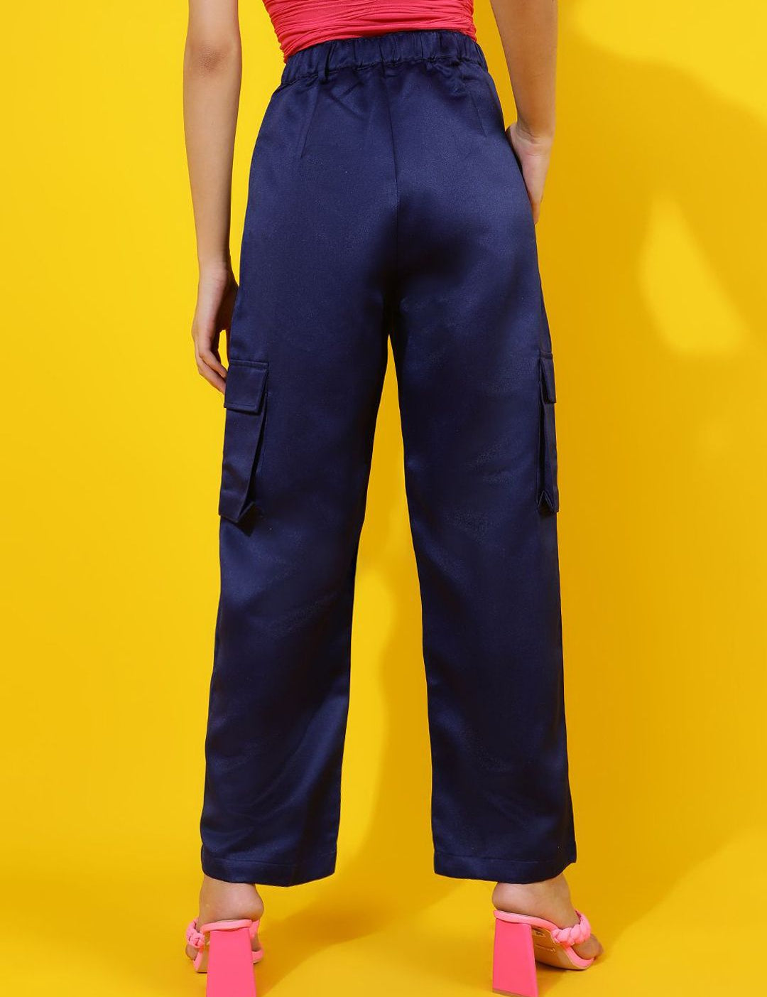 Kotty Women Relaxed Fit High-Rise Solid Cargos Trousers