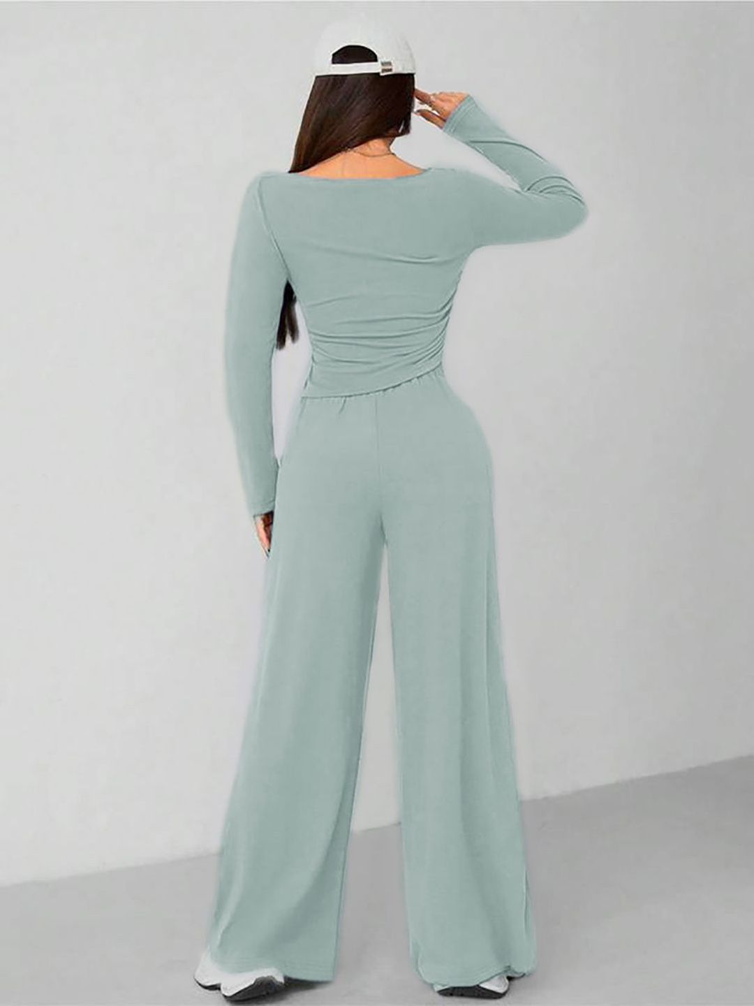 Kotty Round Neck Crop Top With Wide-Leg Trousers 