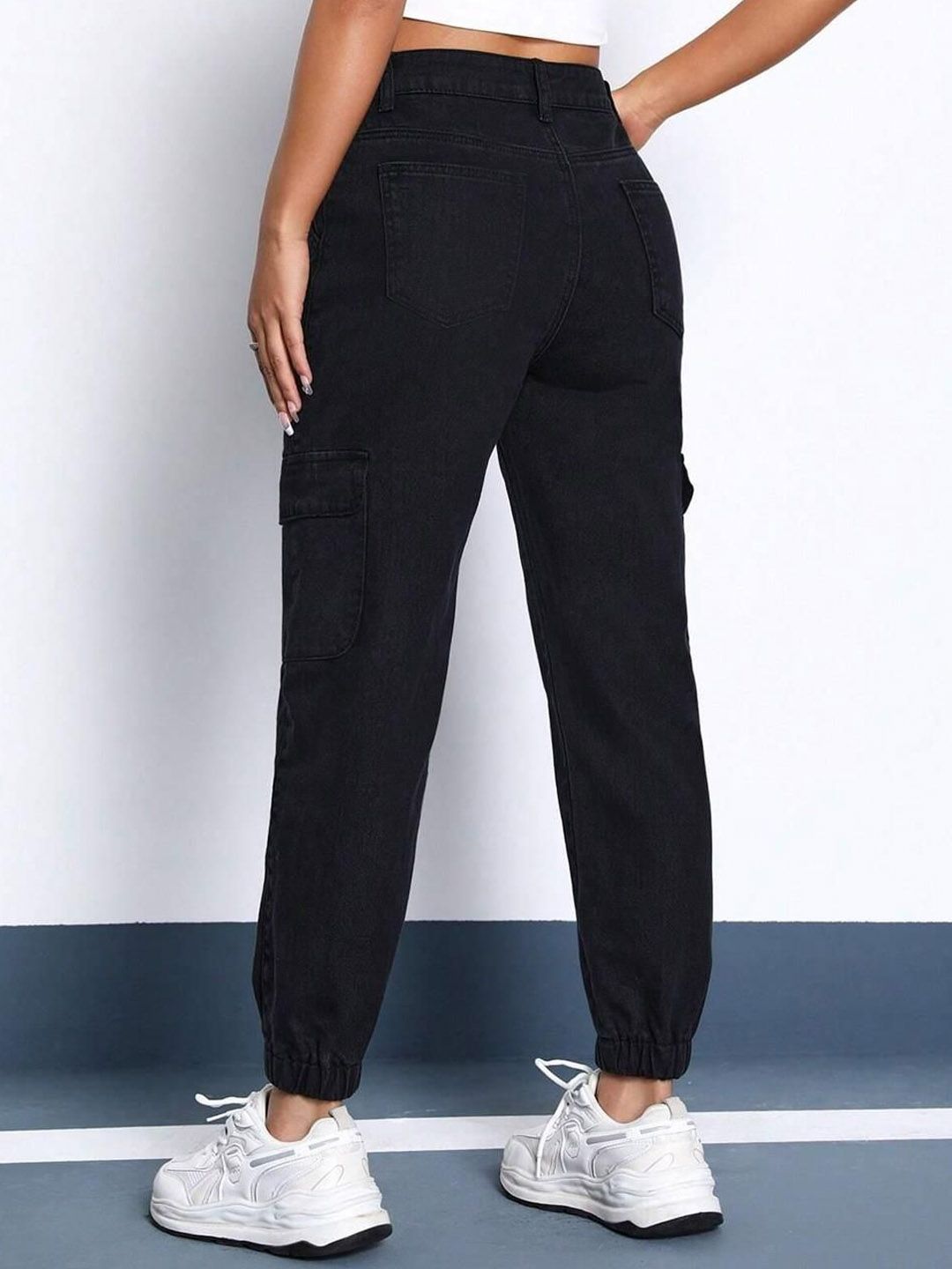 Kotty Women Black Cotton Straight Fit High-Rise Stretchable Jeans