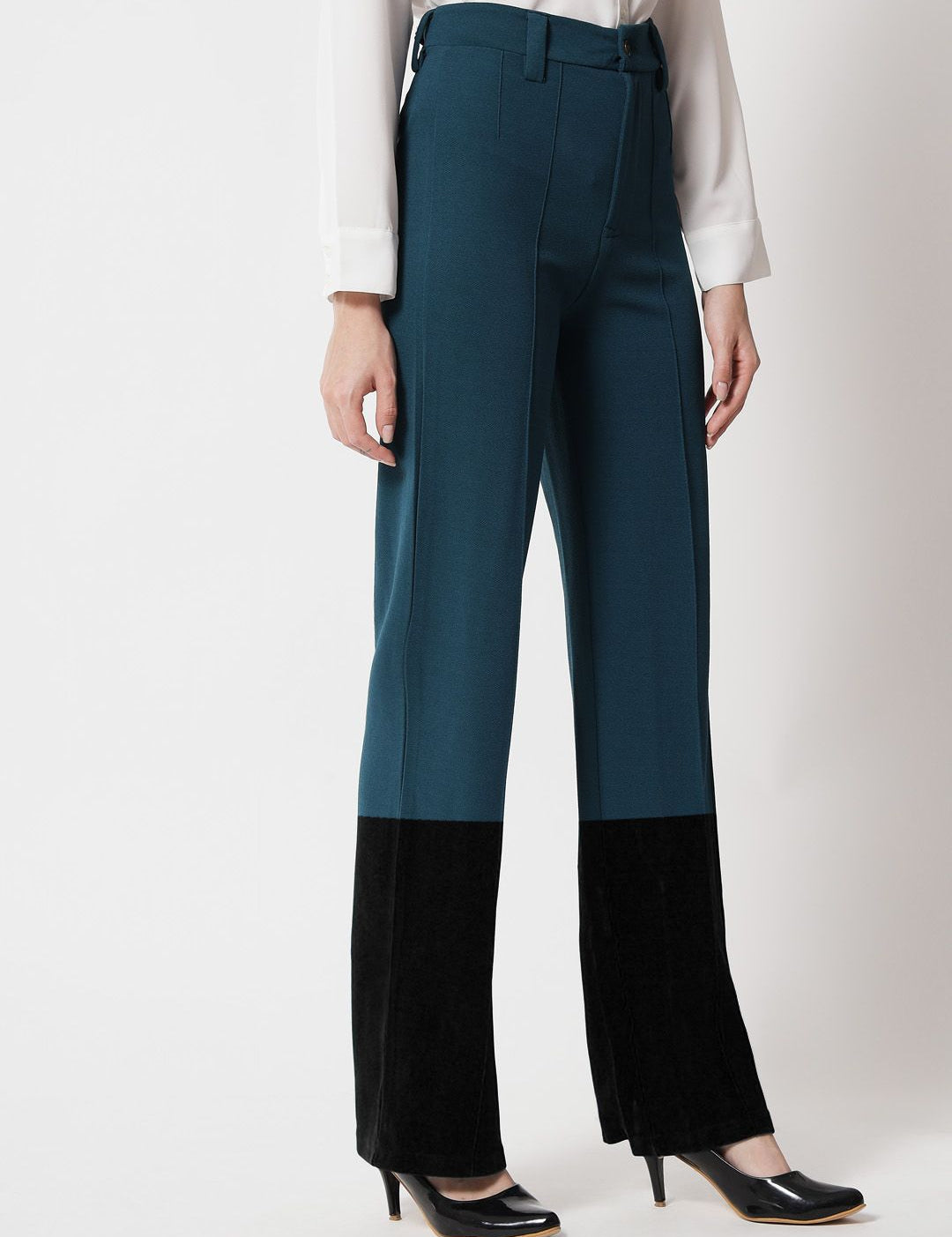 Kotty Women Colourblocked  Regular Fit High-Rise Easy Wash Trousers