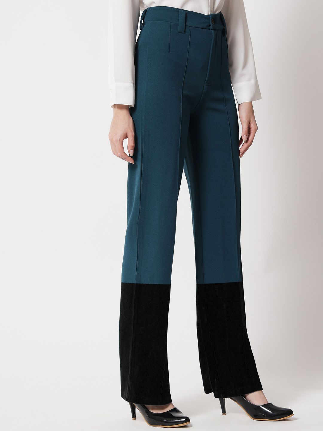 Kotty Women Colourblocked  Regular Fit High-Rise Easy Wash Trousers