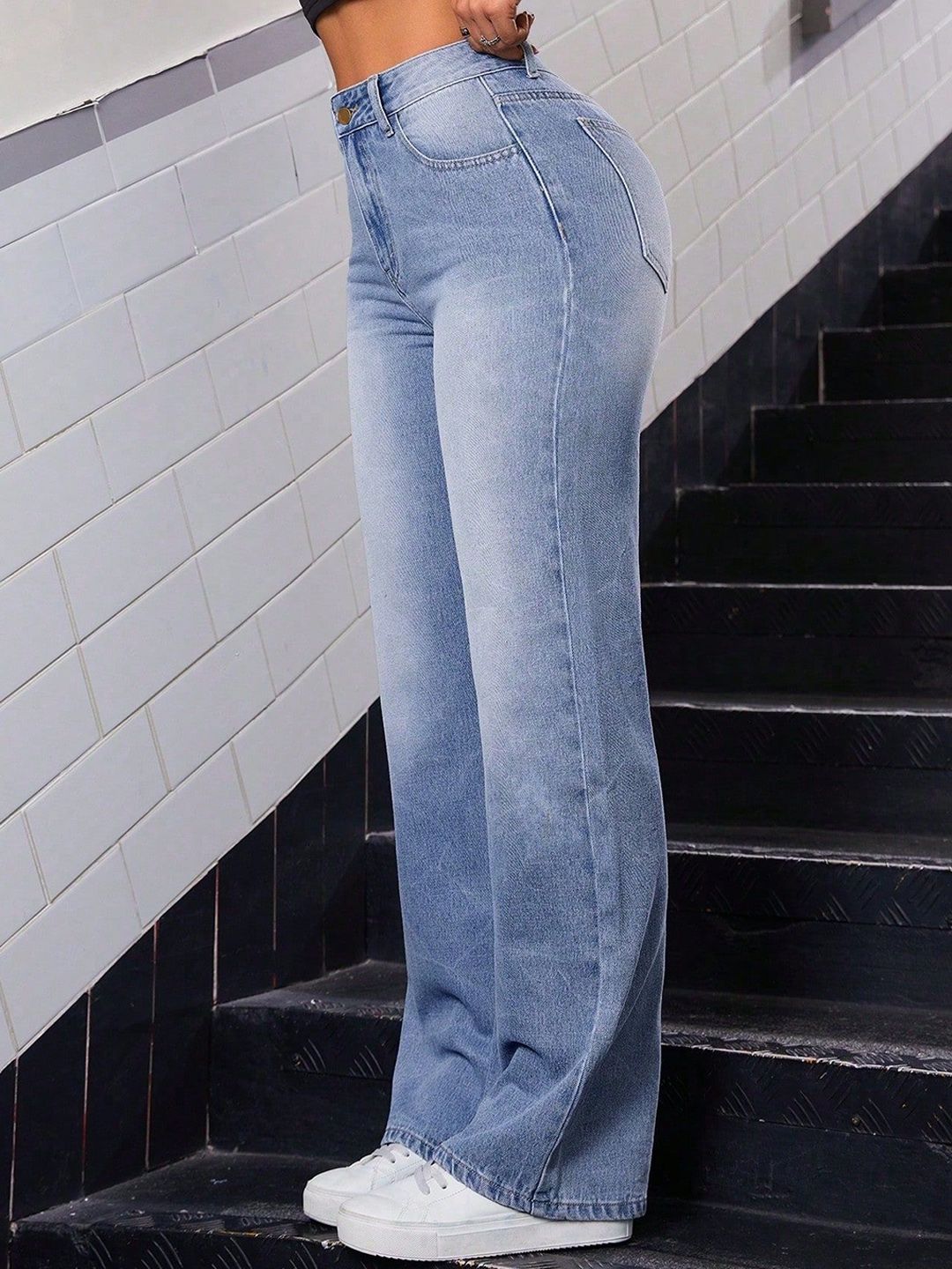 Kotty Women Blue Cotton Straight Fit High-Rise Stretchable Jeans