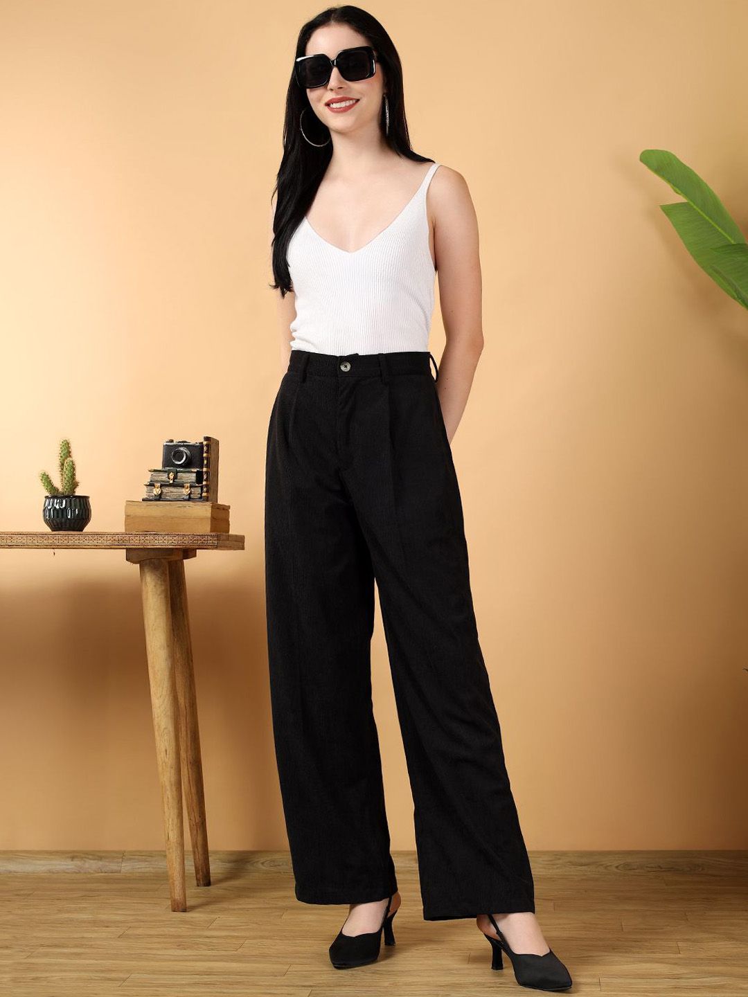 Kotty Women Relaxed Straight Leg Straight Fit High-Rise Easy Wash Corduroy Pleated Trousers