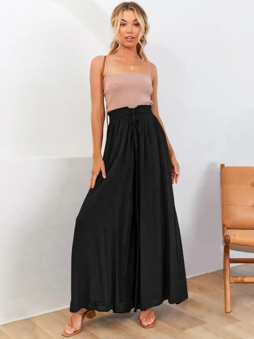 Kotty Women Loose Fit High-Rise Easy Wash Pleated Linen Trousers