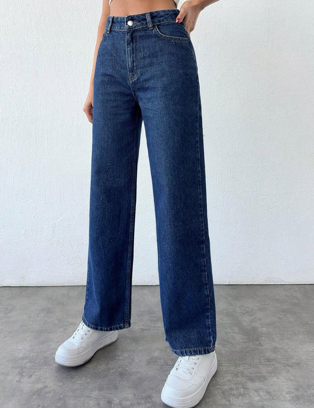 Kotty Women Straight Fit High-Rise Stretchable Jeans