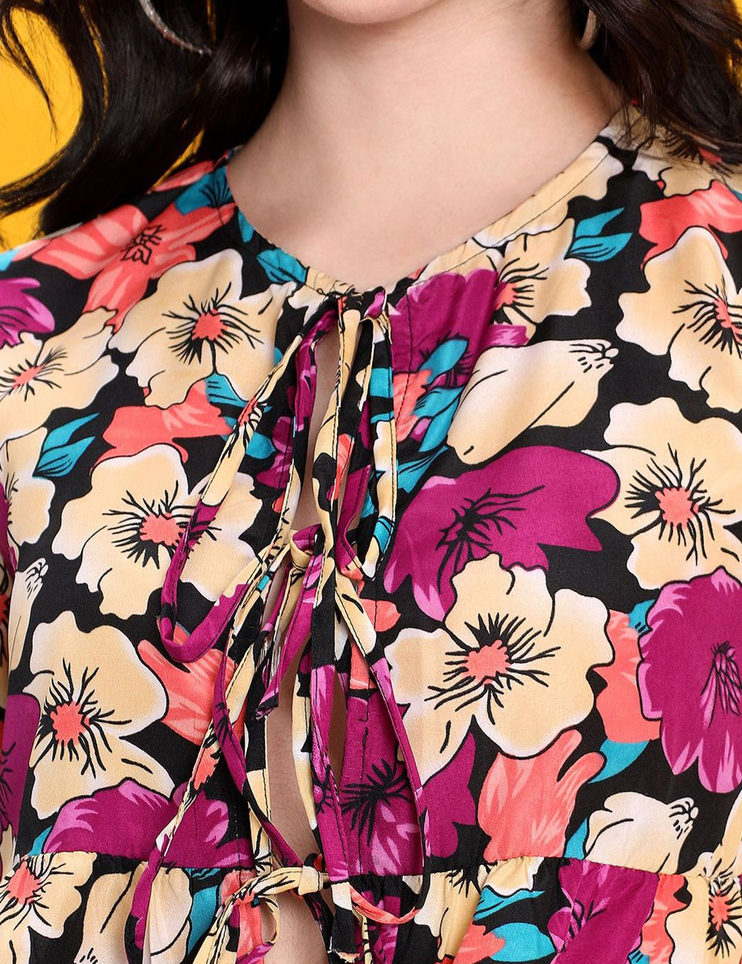 Kotty Women Printed Tie-Up Neck Crop Top