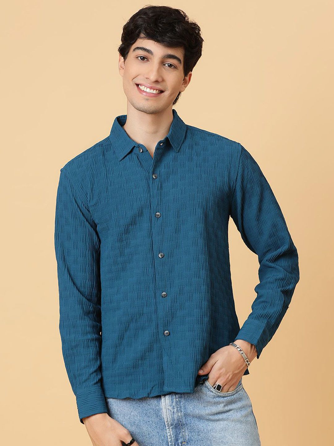 Kotty Men Relaxed Spread Collar Solid Casual Shirt