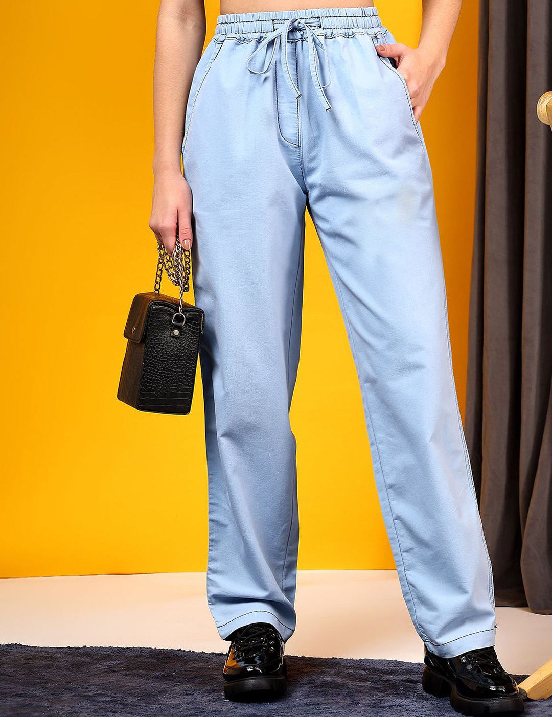 Kotty Women High-Rise Highly Distressed Heavy Fade Stretchable Jeans