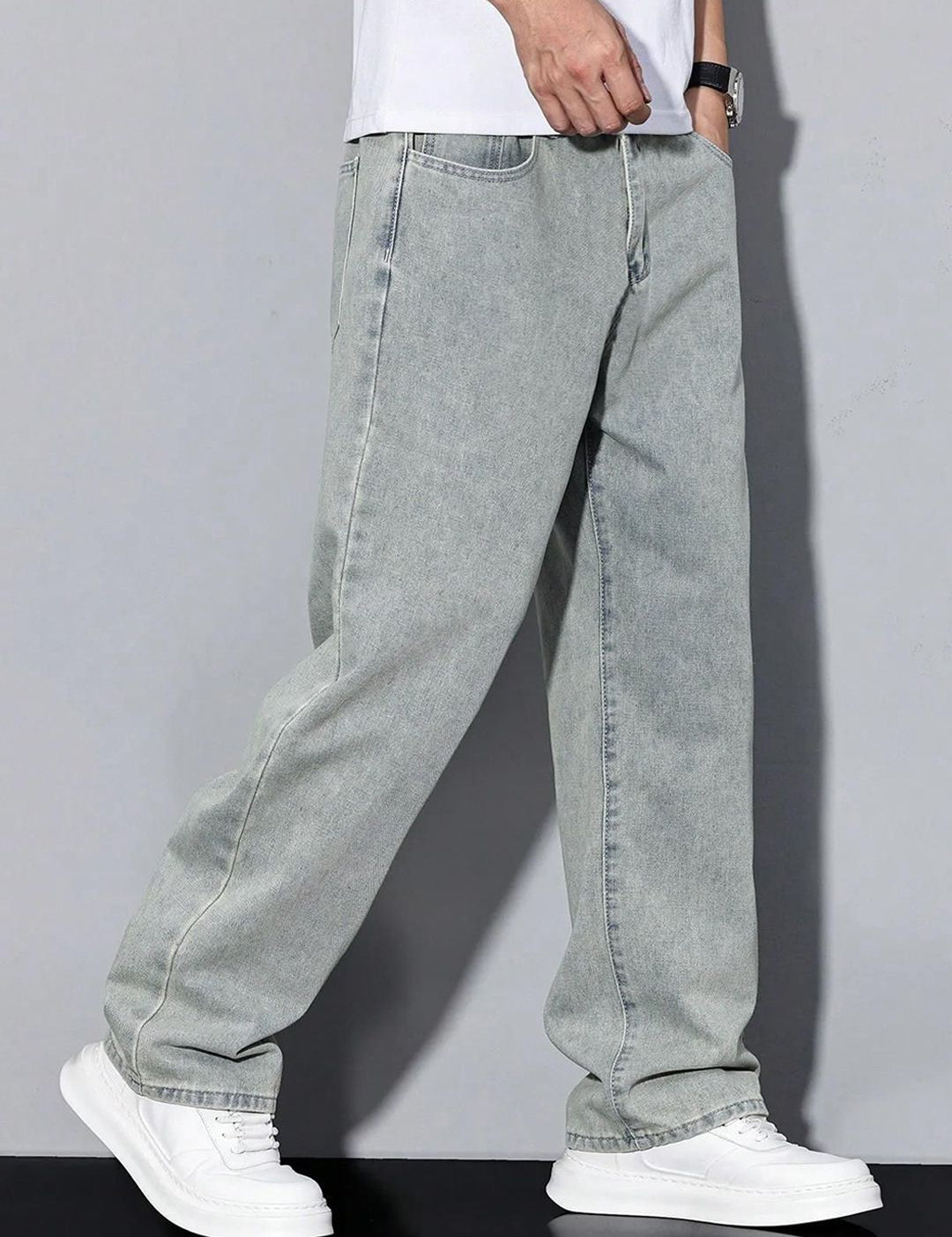 Kotty Men Baggy Fit Mid-Rise Light Fade Stretchable Jeans