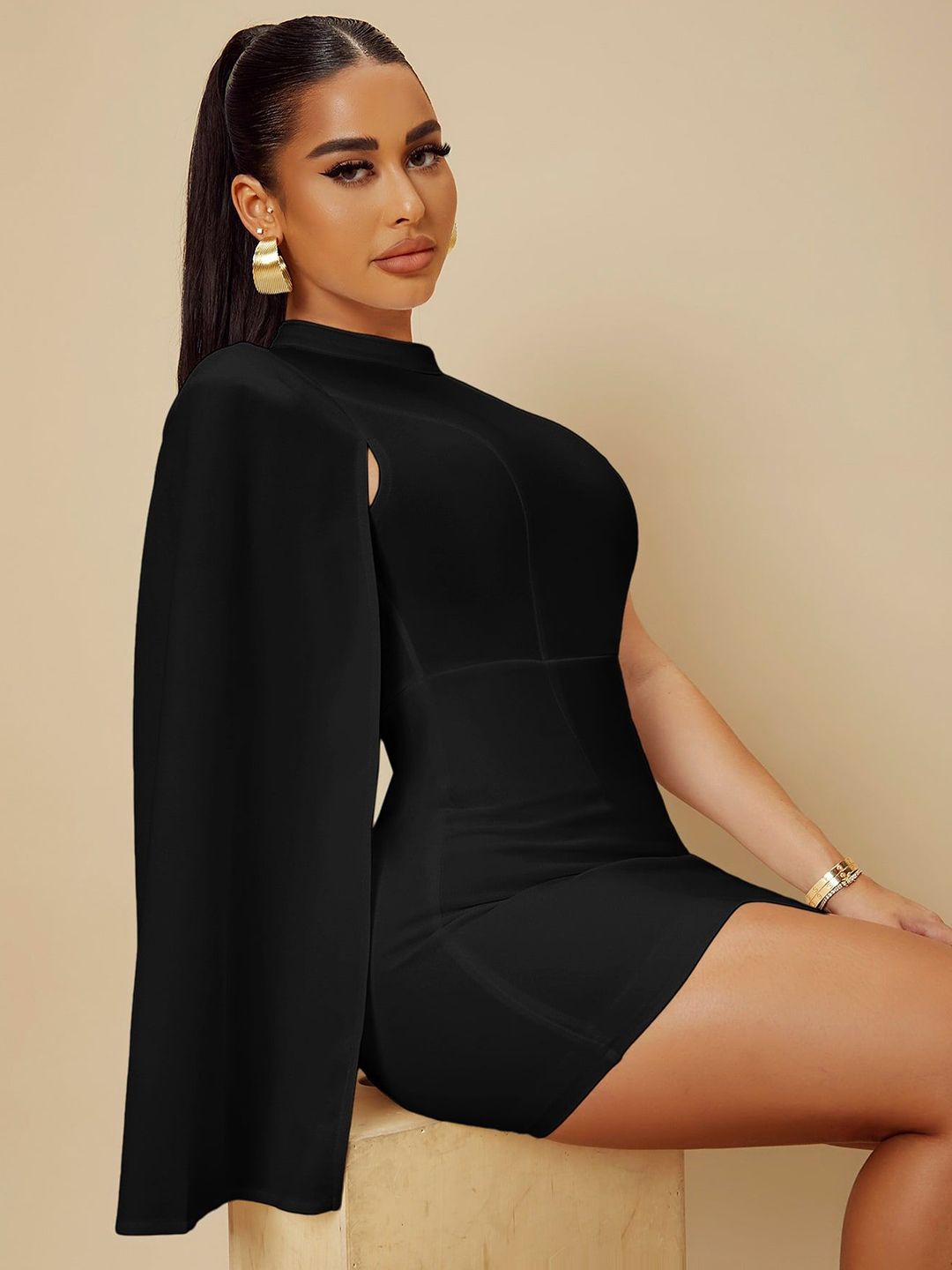 Kotty Women Solid Batwing Sleeves Bodycon Mini Dress