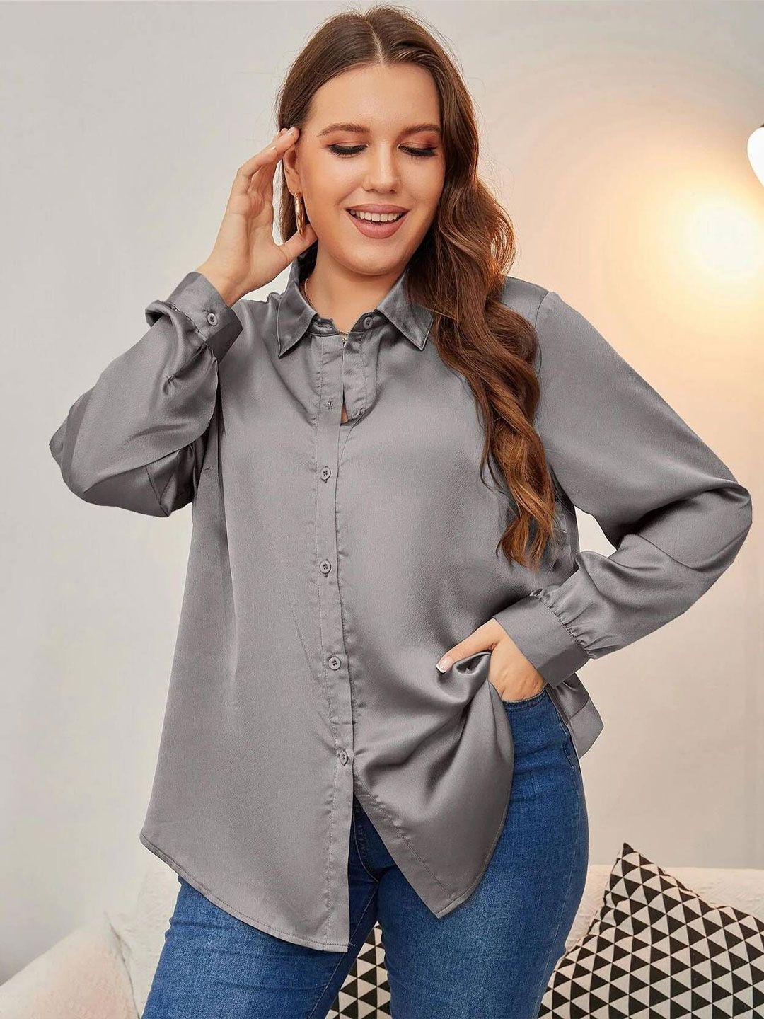 CURVE BY KOTTY Women Regular Fit Spread Collar Satin Shirt