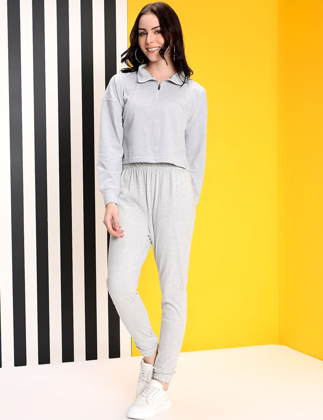 Kotty Women Mock Collar Sweatshirt