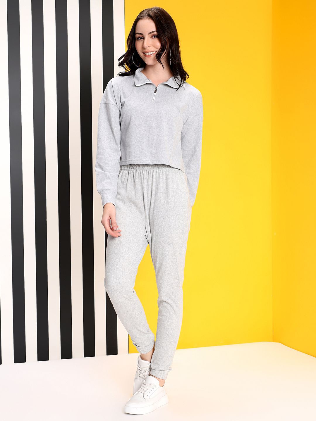 Kotty Women Mock Collar Sweatshirt