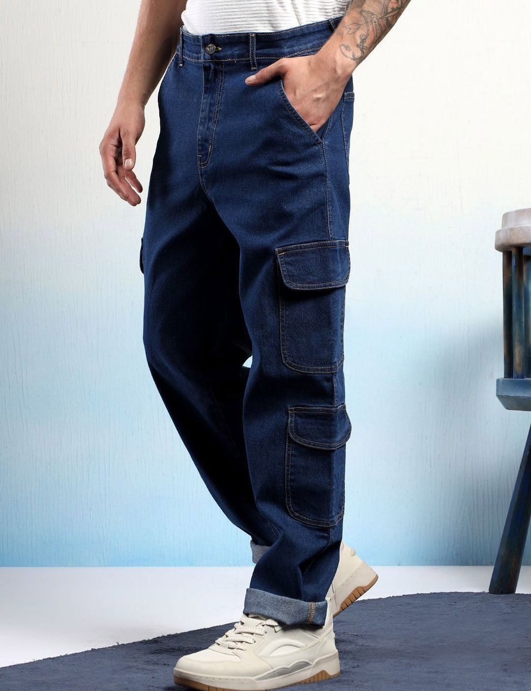 Kotty Men Low-Rise Wrinkle Free Pleated Cargos Trousers