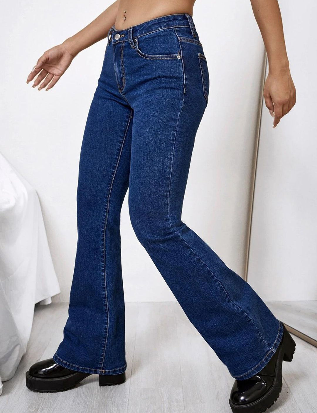 Kotty Women Bootcut High-Rise Cotton Stretchable Jeans