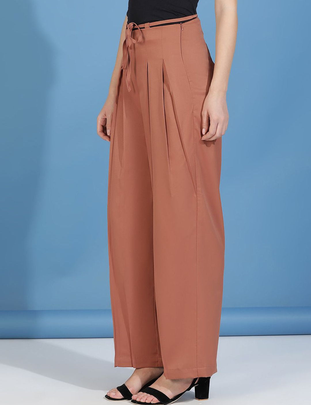 Kotty Women Classic Straight Fit High-Rise Pleated Trousers