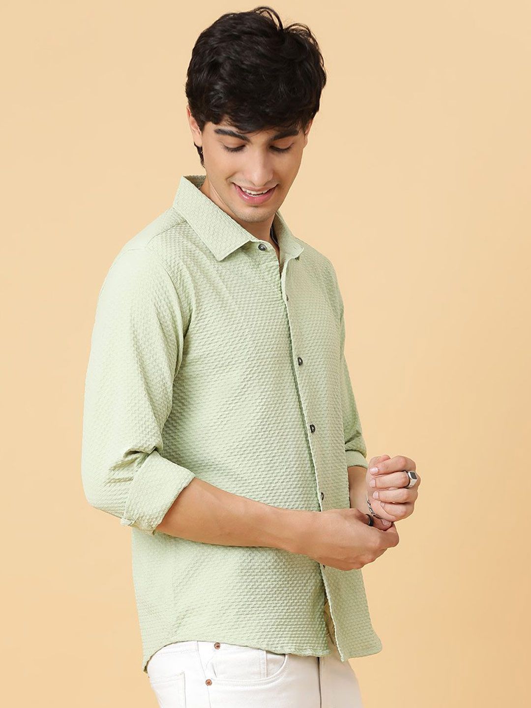 Kotty Men Relaxed Spread Collar Solid Casual Shirt