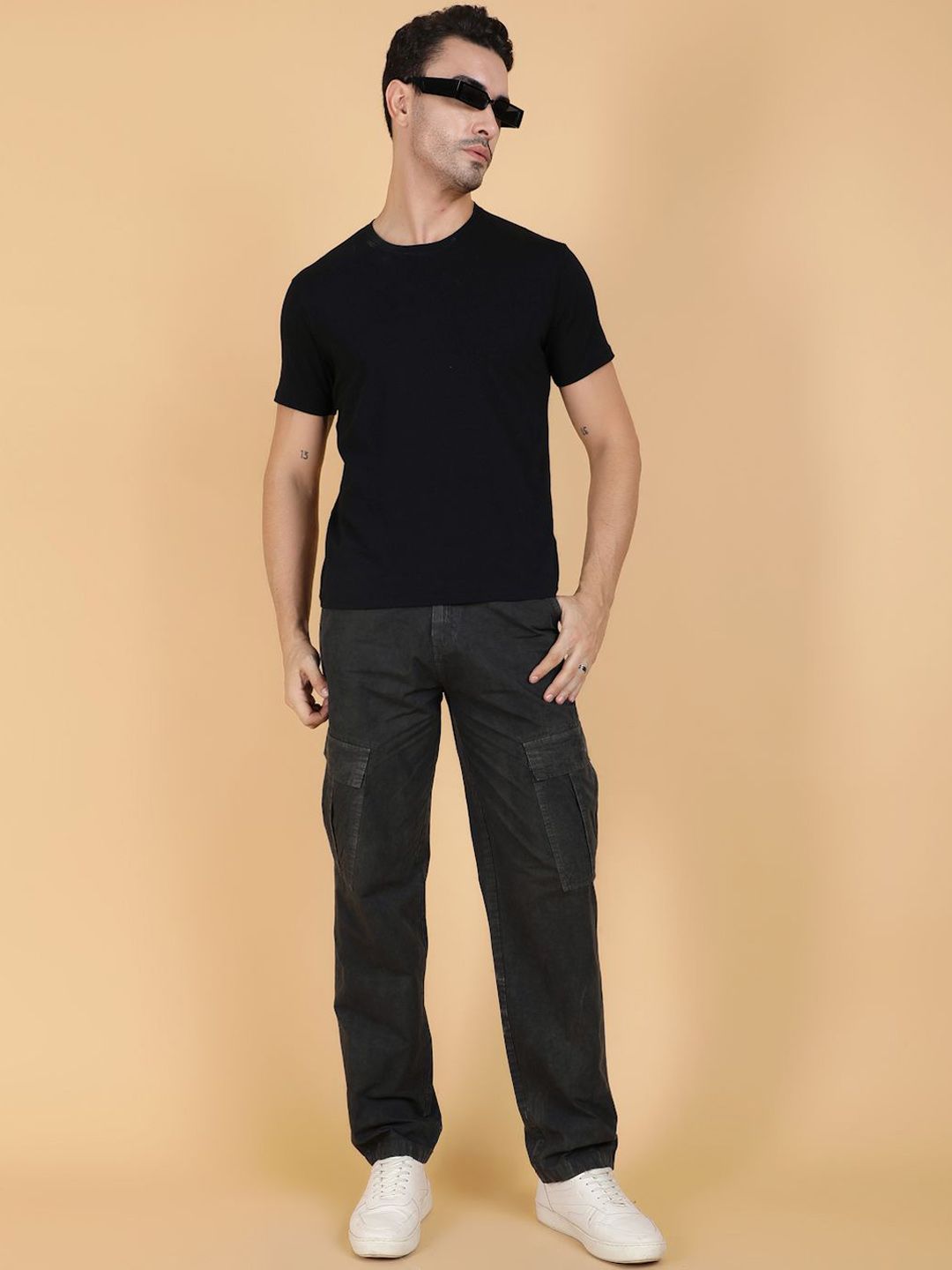 Kotty Men Solid Easy Wash Cargos Trousers