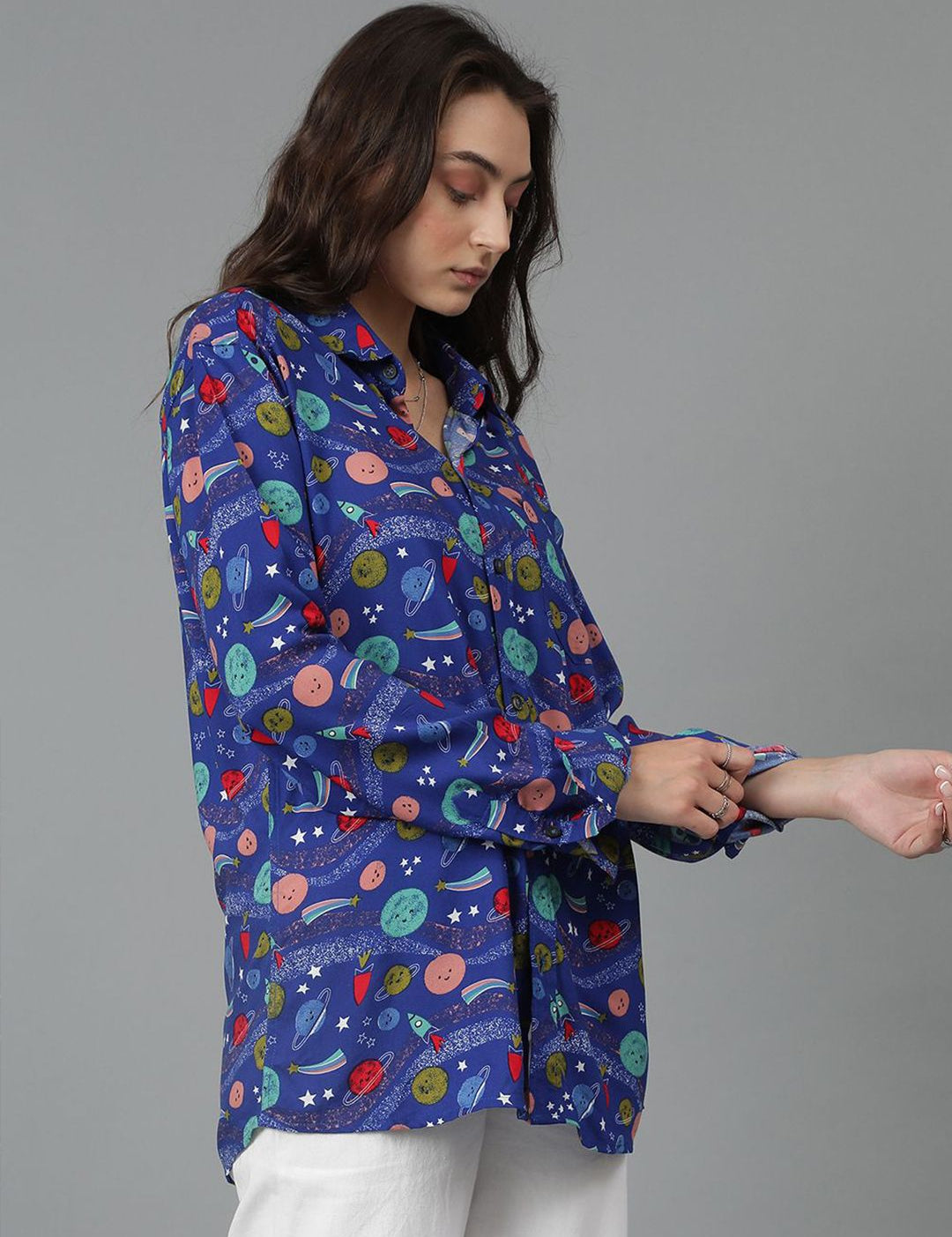 Kotty Women Spread Collar Abstract Printed Cotton Oversized Casual Shirt