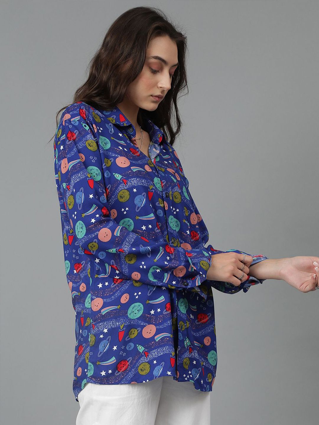 Kotty Women Spread Collar Abstract Printed Cotton Oversized Casual Shirt