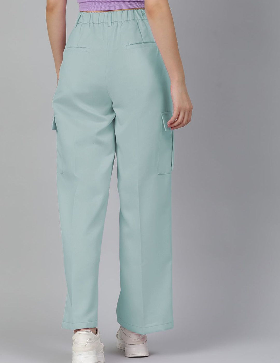 Kotty Women Relaxed Straight Leg Straight Fit High-Rise Easy Wash Pleated Cargos Trousers