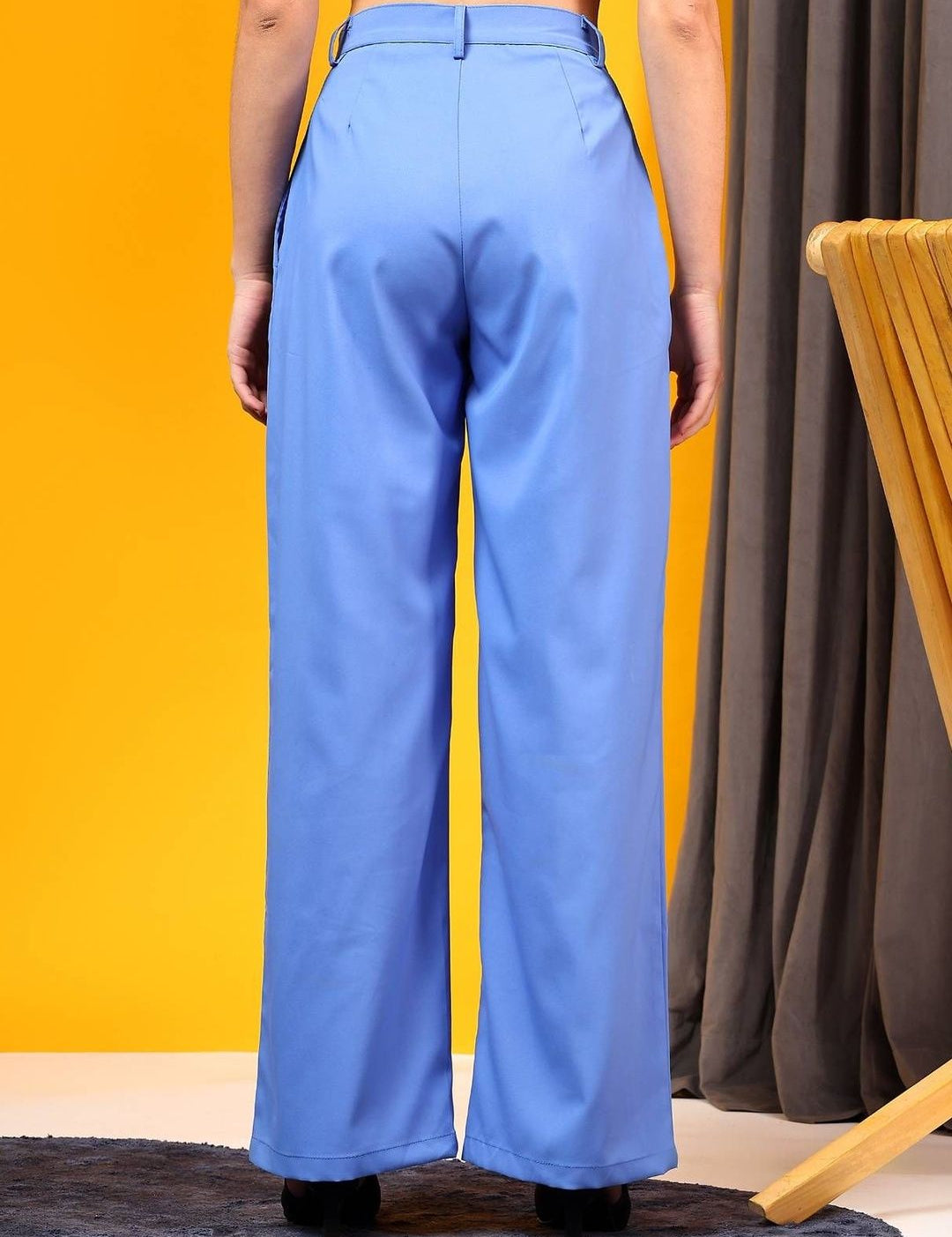 Kotty Women Relaxed Straight Leg High-Rise Trousers