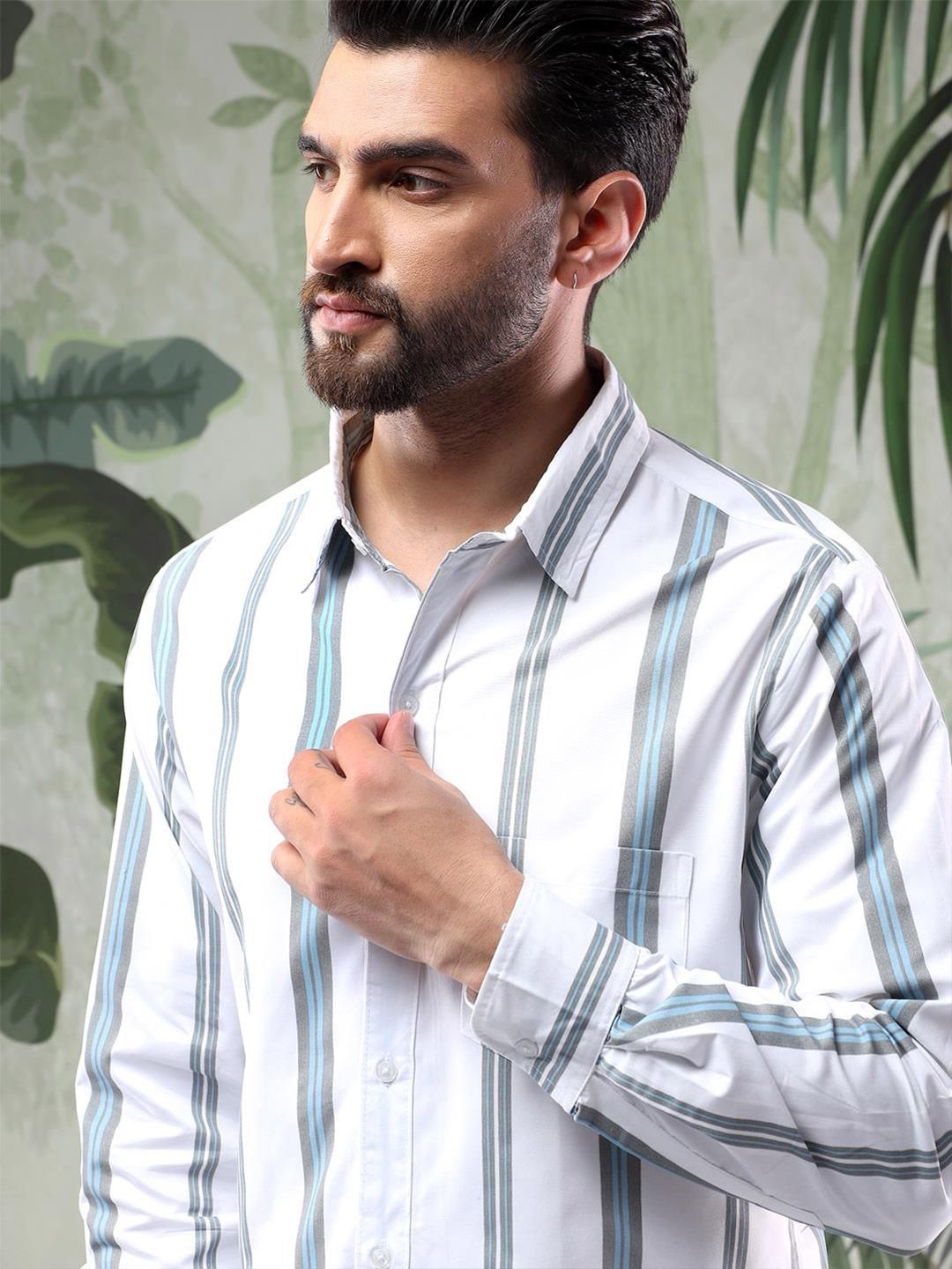 Kotty Men Spread Collar Vertical Striped Casual Shirt