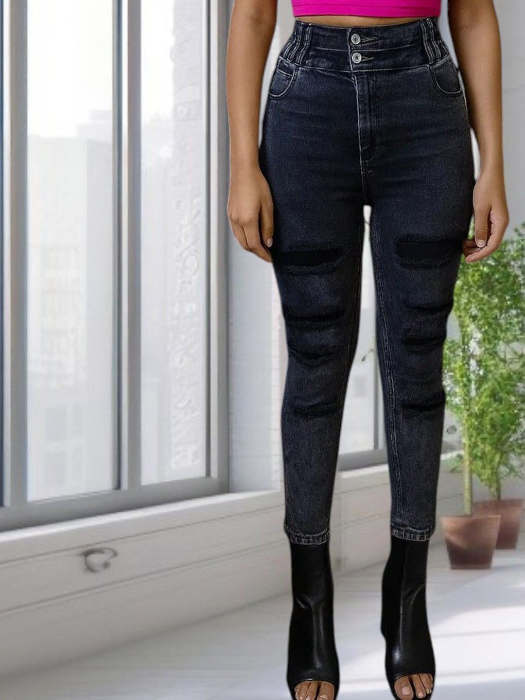 Kotty Women Skinny Fit High-Rise Mildly Distressed Light Fade Stretchable Jeans