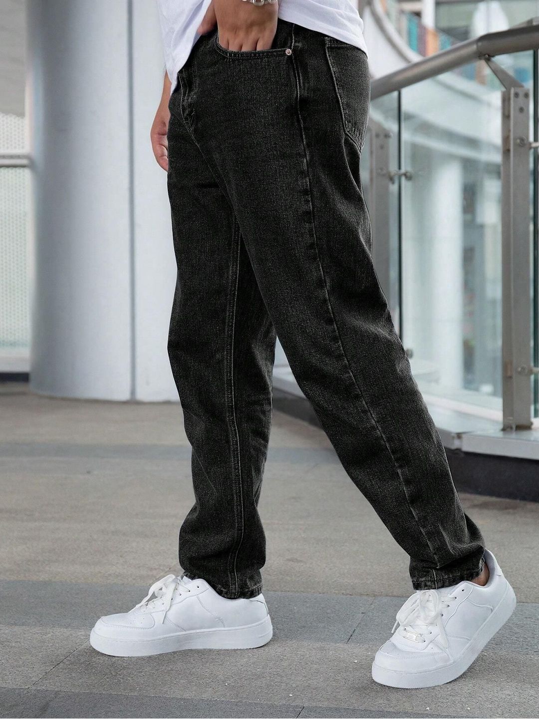 Kotty Men Straight Fit Low-Rise Stretchable Jeans