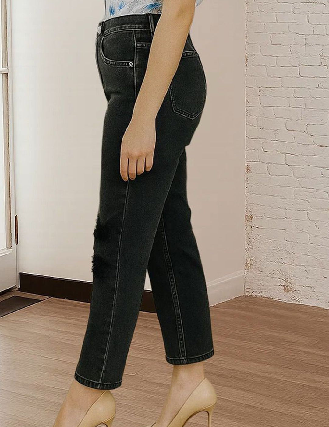 Kotty Women Relaxed Fit High-Rise Slash Knee Stretchable Jeans