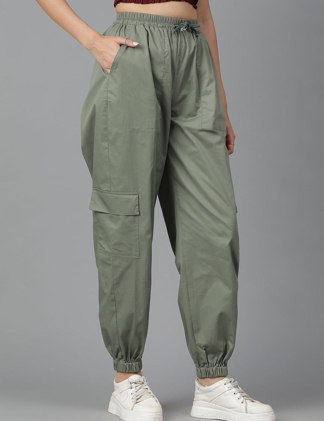 Kotty Women Relaxed High-Rise Easy Wash Cargos Trousers