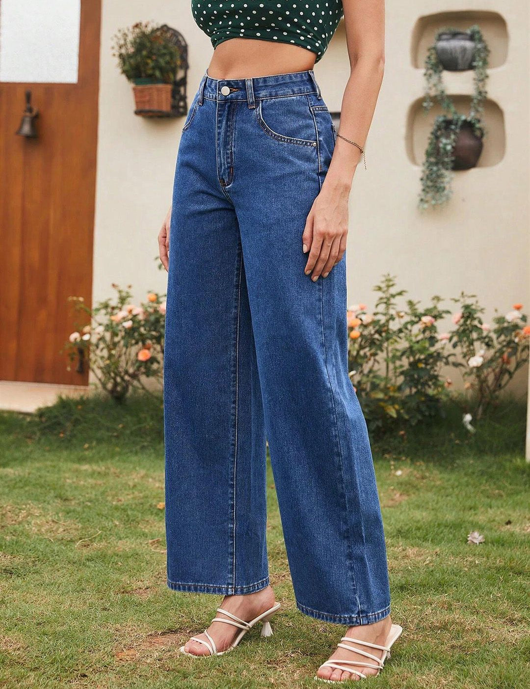 Kotty Women Straight Fit High-Rise Cotton Clean Look Jeans