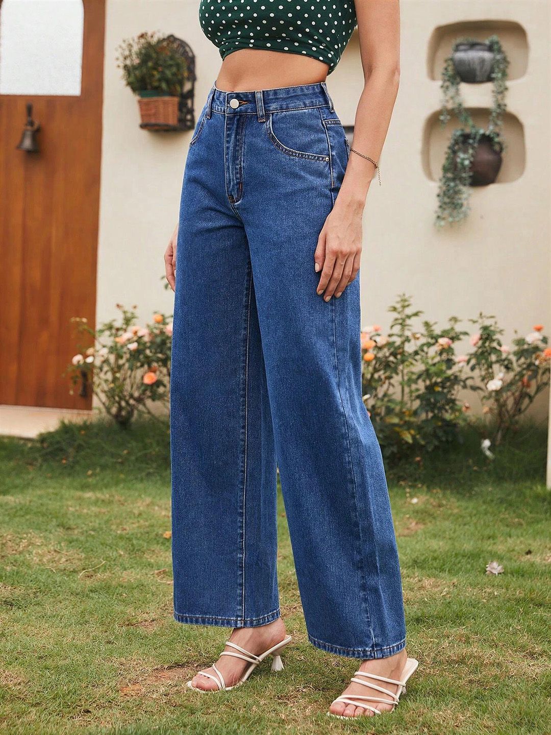 Kotty Women Straight Fit High-Rise Cotton Clean Look Jeans