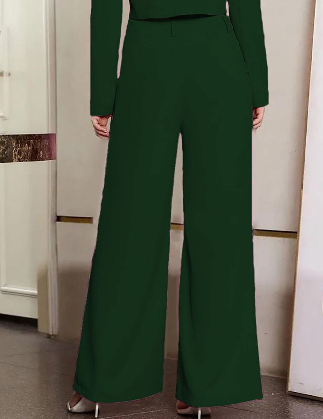 Kotty Women Relaxed High-Rise Flared Trousers 