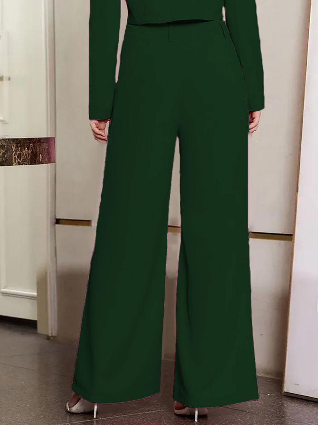 Kotty Women Relaxed High-Rise Flared Trousers 