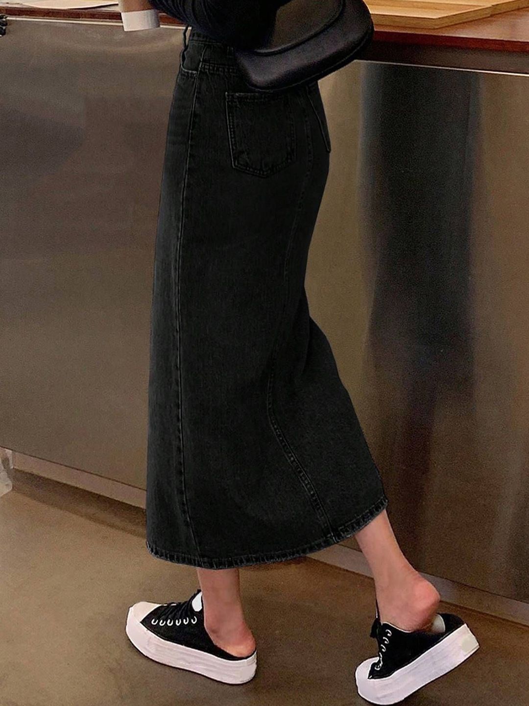 Kotty Straight Midi Skirt
