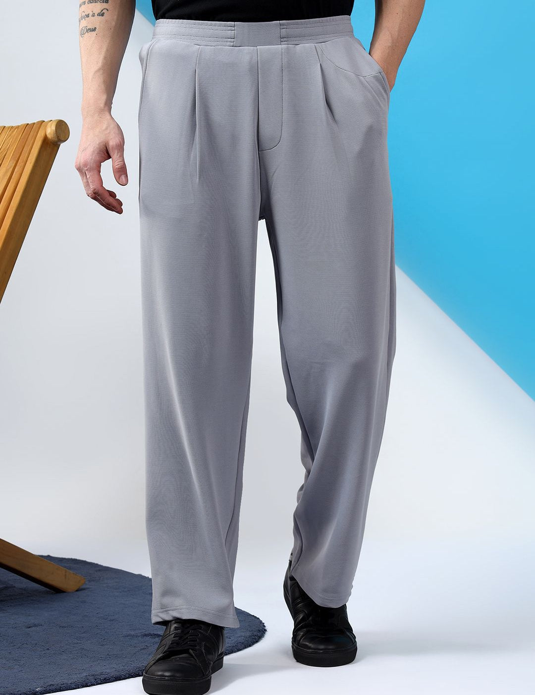 Kotty Men Low-Rise Pleated Trousers