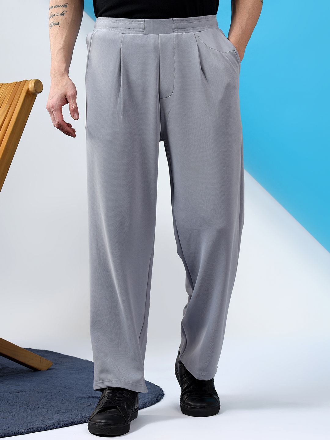 Kotty Men Low-Rise Pleated Trousers