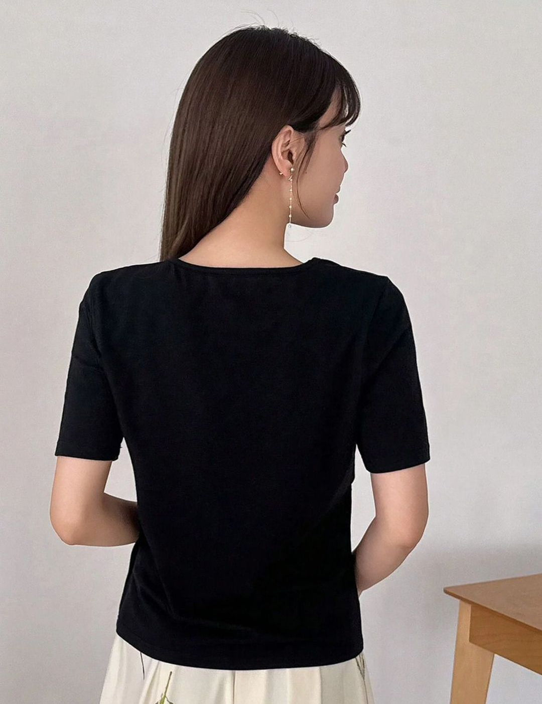 Kotty Women Round Neck Short Sleeves Top With Cut Out Details